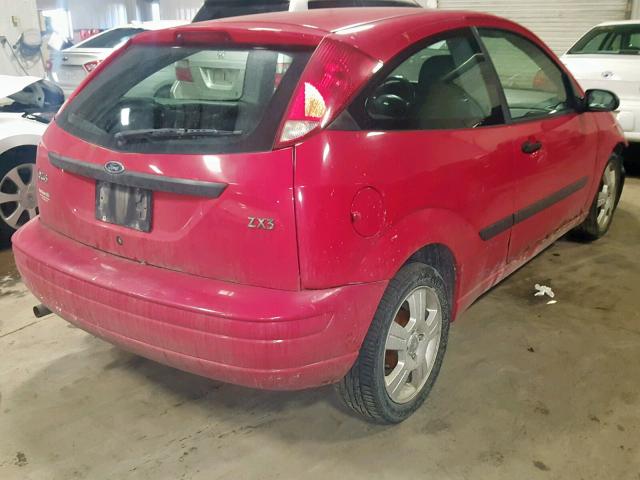 3FAFP31313R123297 - 2003 FORD FOCUS ZX3 RED photo 4