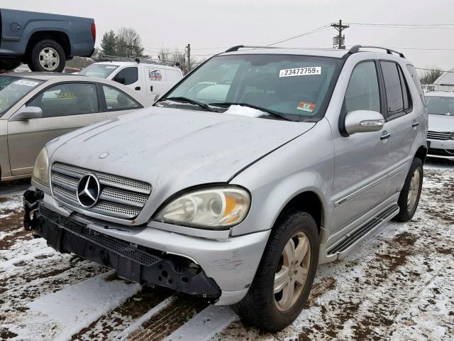 4JGAB57E65A532346 - 2005 MERCEDES-BENZ ML 350 SILVER photo 2