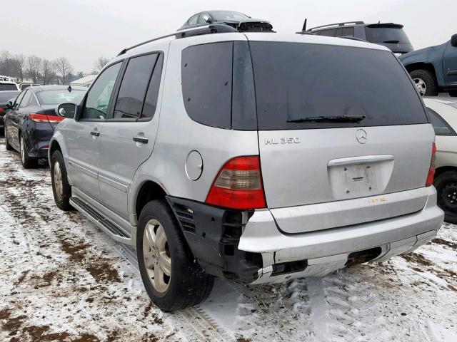 4JGAB57E65A532346 - 2005 MERCEDES-BENZ ML 350 SILVER photo 3