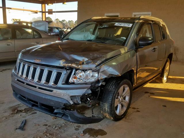 1C4NJCBB8CD602452 - 2012 JEEP COMPASS SP 灰色 照片 2