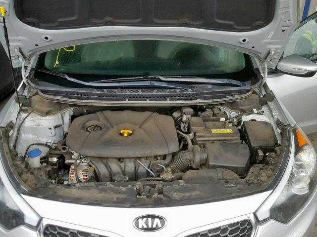 KNAFX4A64F5256067 - 2015 KIA FORTE LX SILVER photo 7