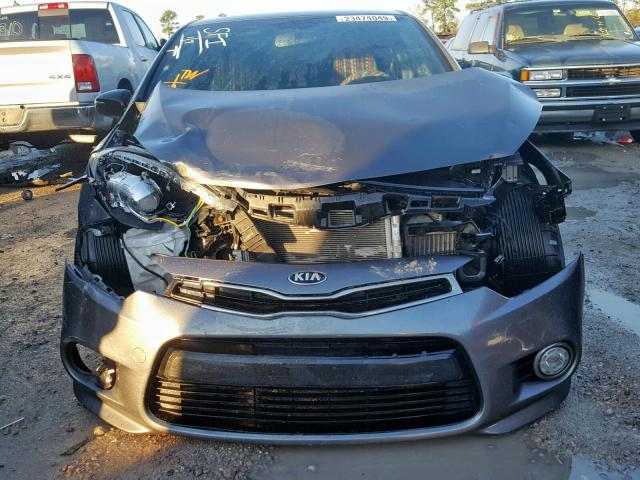 KNAFZ6A35F5377833 - 2015 KIA FORTE SX GRAY photo 9