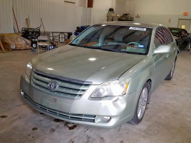 4T1BK36B25U044283 - 2005 TOYOTA AVALON XL GREEN photo 2