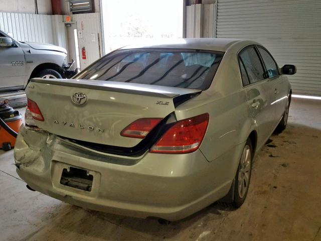 4T1BK36B25U044283 - 2005 TOYOTA AVALON XL GREEN photo 4