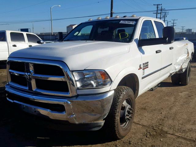 3C7WRTCL4FG535833 - 2015 RAM 3500 WHITE photo 2