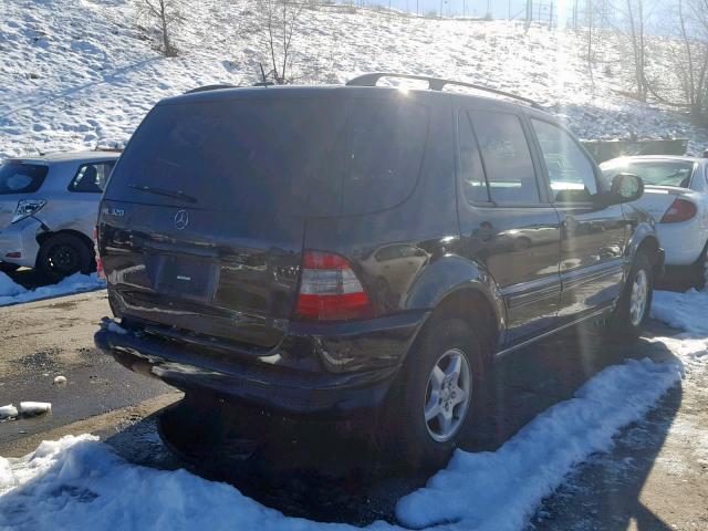 4JGAB54E41A267635 - 2001 MERCEDES-BENZ ML 320 BLACK photo 4