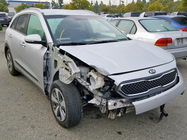 KNDCC3LC8J5132228 - 2018 KIA NIRO EX SILVER photo 1