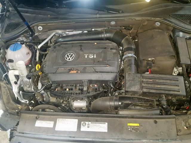 1VWGT7A33HC030950 - 2017 VOLKSWAGEN PASSAT SE SILVER photo 7