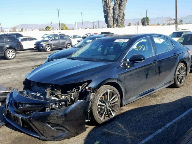 4T1BZ1HK5JU010717 - 2018 TOYOTA CAMRY XSE BLACK photo 2