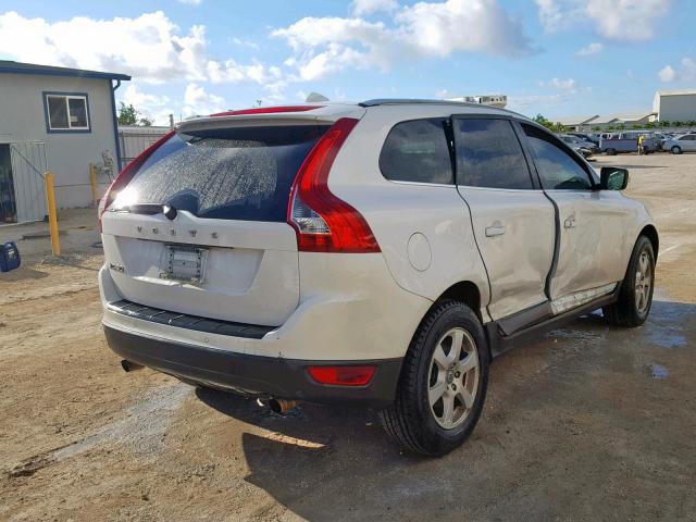 YV4952DL7B2138700 - 2011 VOLVO XC60 3.2 WHITE photo 4