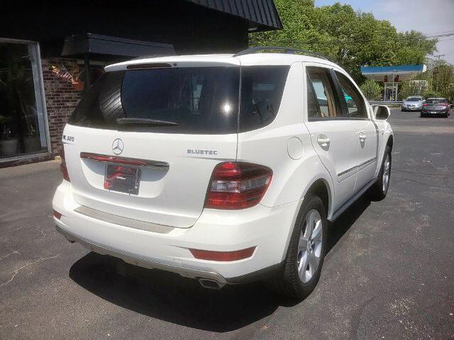 4JGBB25E59A476234 - 2009 MERCEDES-BENZ ML WHITE photo 3