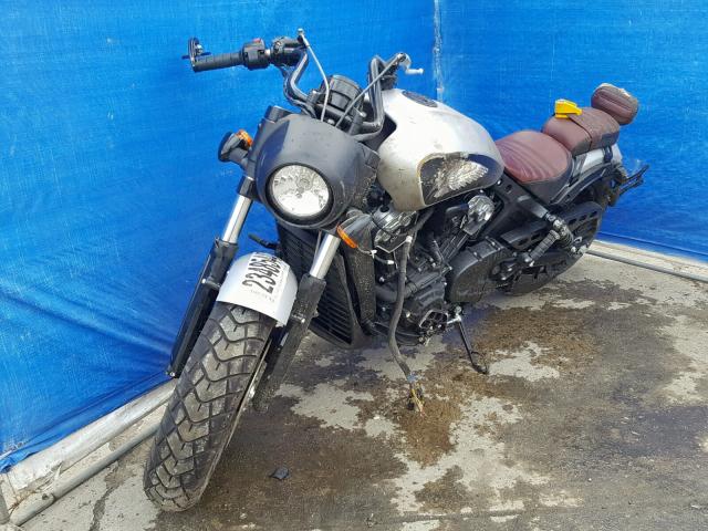 56KMTB001J3126804 - 2018 INDIAN MOTORCYCLE CO. SCOUT BOBB SILVER photo 2