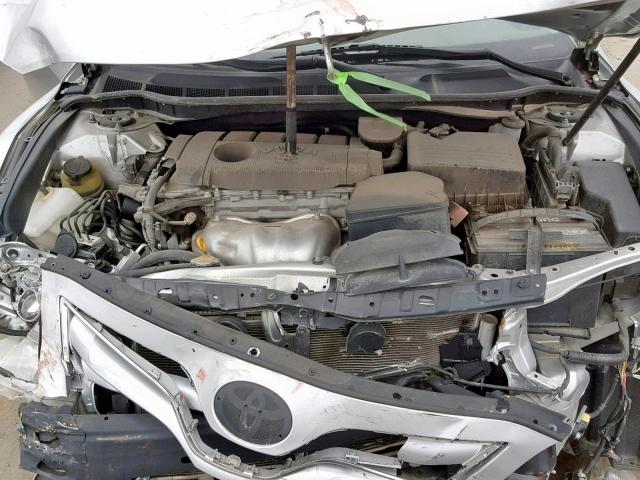 4T1BF3EK2BU711256 - 2011 TOYOTA CAMRY BASE SILVER photo 7