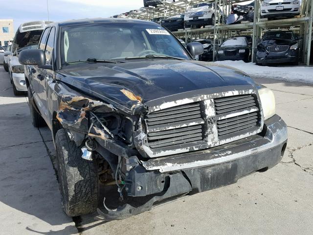 1D7HW48N75S269316 - 2005 DODGE DAKOTA QUA BLACK photo 1