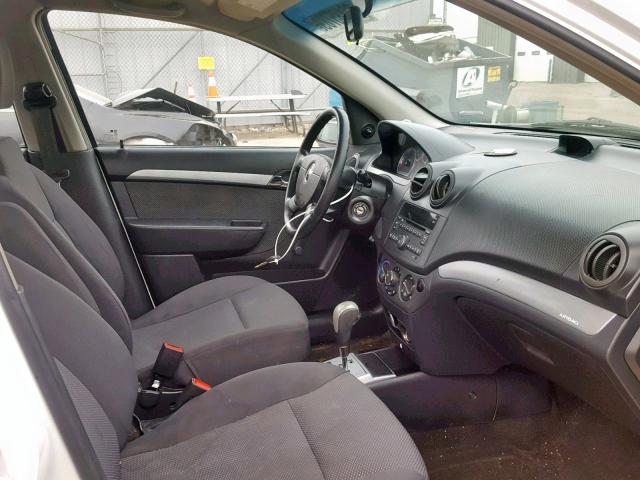 KL1TD5DE1AB081463 - 2010 CHEVROLET AVEO LS WHITE photo 5