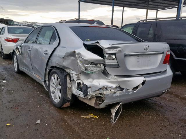 JTHGL46FX75017957 - 2007 LEXUS LS 460L SILVER photo 3