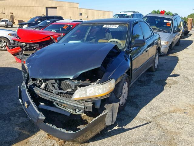 1HGCG5640WA001590 - 1998 HONDA ACCORD LX GREEN photo 2