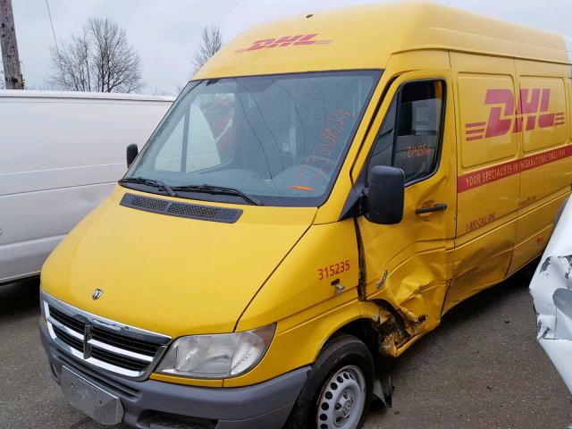 WD0PD744555792608 - 2005 DODGE SPRINTER 2 YELLOW photo 2