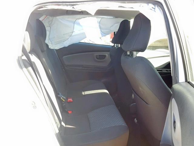 VNKKTUD36HA078341 - 2017 TOYOTA YARIS L 白色 照片 6