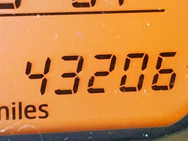 VNKKTUD36HA078341 - 2017 TOYOTA YARIS L 白色 照片 8