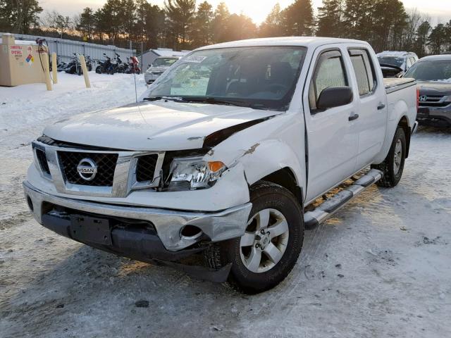 1N6AD0EV9AC443922 - 2010 NISSAN FRONTIER C WHITE photo 2