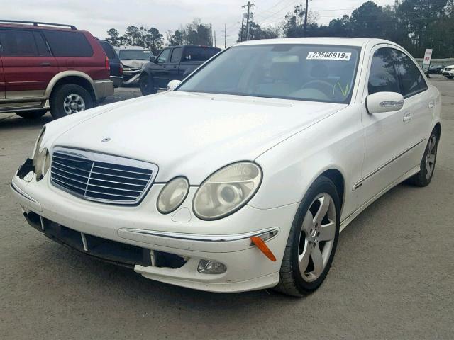 WDBUF65J73A218079 - 2003 MERCEDES-BENZ E 320 WHITE photo 2