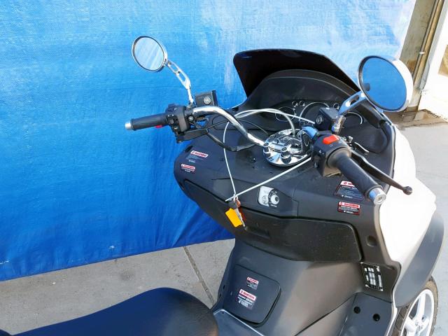 L37RMPCV2GZ040010 - 2016 DAIX MOTORCYCLE SILVER photo 5
