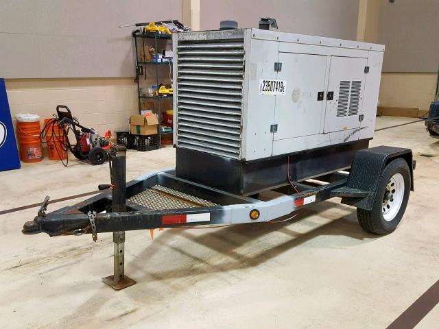 1Z9BU1123ZL99900A - 2004 UNKN GENERATOR WHITE photo 2