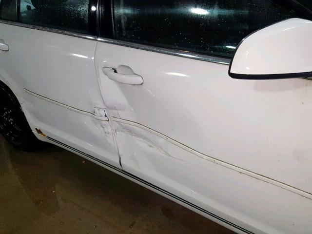 1G1ZH57B594176416 - 2009 CHEVROLET MALIBU 1LT WHITE photo 9