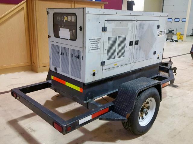 1Z9BU1123ZL999014 - 2004 UNKN GENERATOR WHITE photo 4