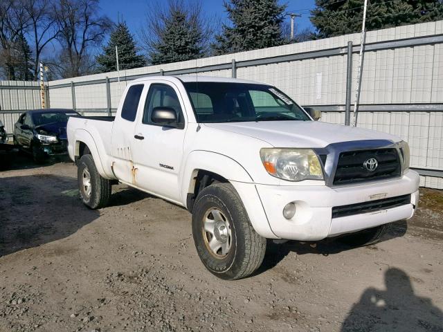 5TEUU42N56Z187329 - 2006 TOYOTA TACOMA ACC WHITE photo 1