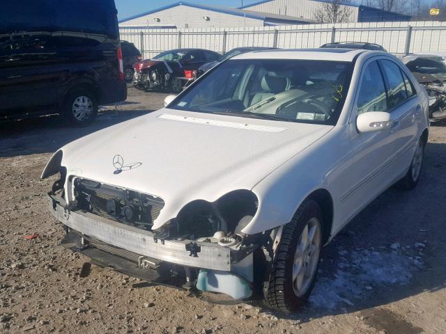 WDBRF61J32E008727 - 2002 MERCEDES-BENZ C 240 WHITE photo 2