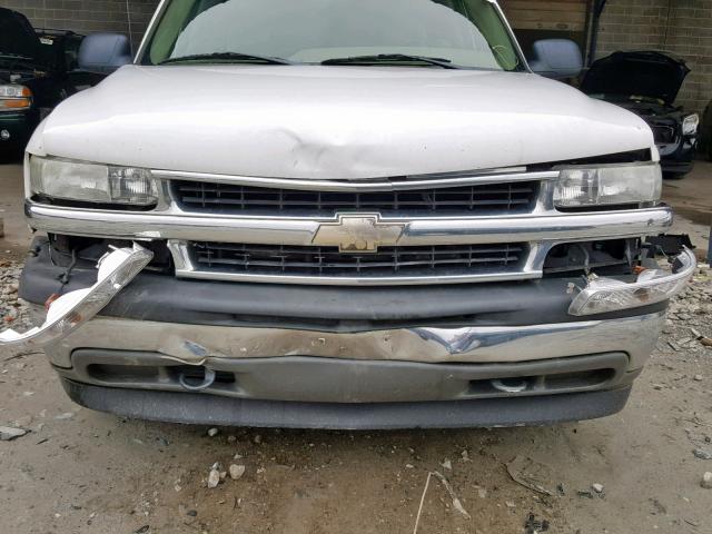 1GNEC16Z85J224165 - 2005 CHEVROLET SUBURBAN C WHITE photo 9