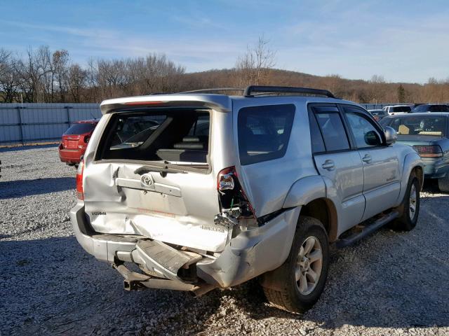 JTEBU14R860097805 - 2006 TOYOTA 4RUNNER SR 银色 照片 4