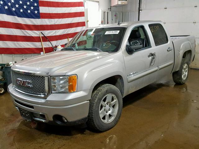 2GTEK638471641106 - 2007 GMC NEW SIERRA SILVER photo 2