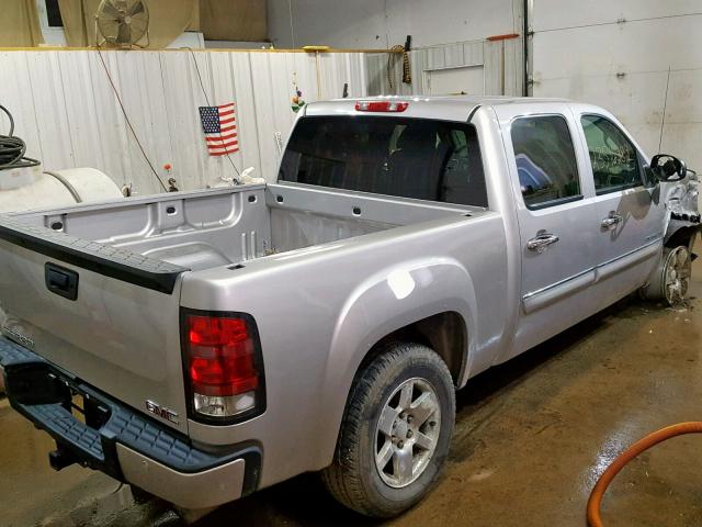 2GTEK638471641106 - 2007 GMC NEW SIERRA SILVER photo 4