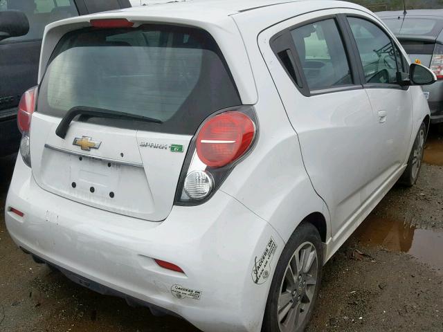 KL8CL6S07FC818930 - 2015 CHEVROLET SPARK EV 2 WHITE photo 4