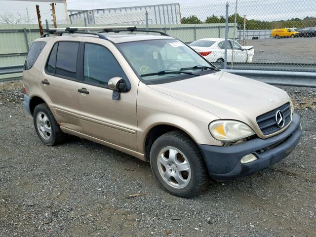 4JGAB54E62A297169 - 2002 MERCEDES-BENZ ML 320 TAN photo 1