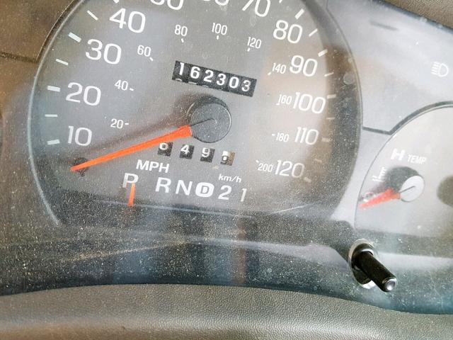 2MEFM75W82X618092 - 2002 MERCURY GRAND MARQ 银色 照片 8