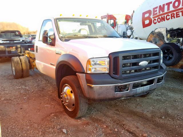 1FDAF56P07EA87038 - 2007 FORD F550 SUPER WHITE photo 1