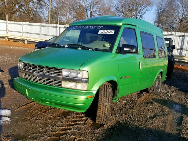 1GBEL19W3VB138013 - 1997 CHEVROLET ASTRO GREEN photo 2