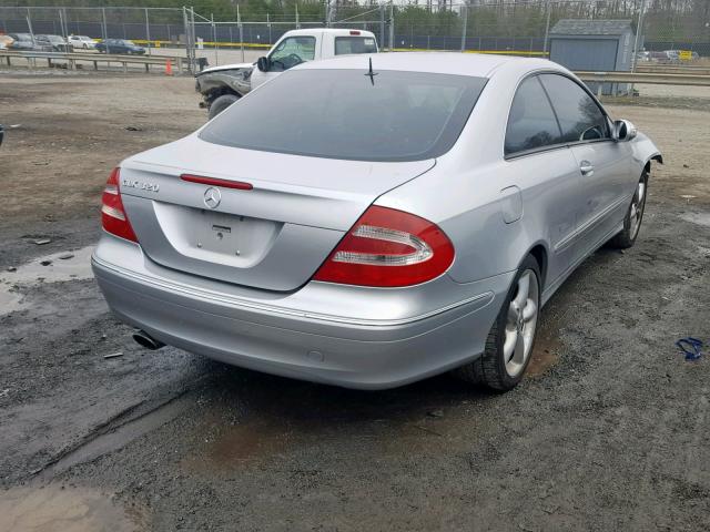 WDBTJ65J44F084811 - 2004 MERCEDES-BENZ CLK 320C SILVER photo 4