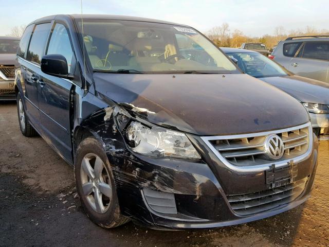 2V4RW3D19AR393052 - 2010 VOLKSWAGEN ROUTAN SE BLACK photo 1