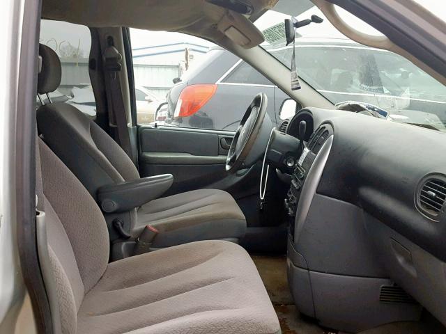 2A4GP54L96R924196 - 2006 CHRYSLER TOWN & COU 银色 照片 5
