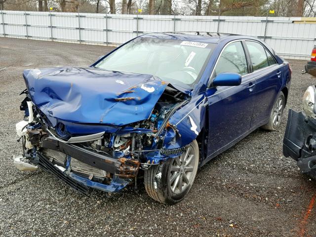 4T1BB3EK0BU128938 - 2011 TOYOTA CAMRY HYBR BLUE photo 2