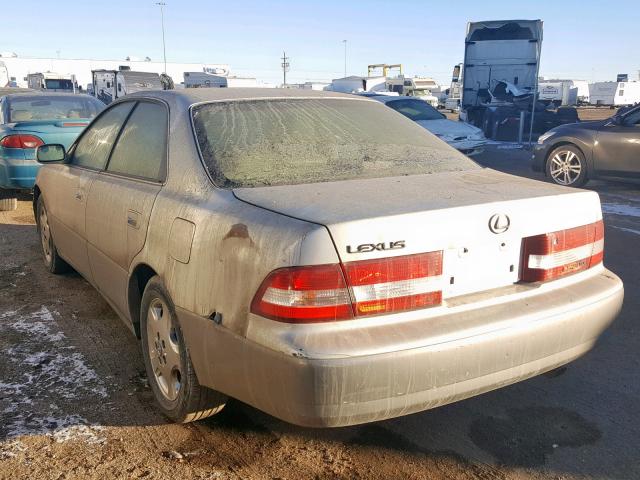 JT8BF28G010318950 - 2001 LEXUS ES 300 TAN photo 3