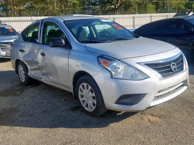 3N1CN7AP5FL812931 - 2015 NISSAN VERSA S SILVER photo 1