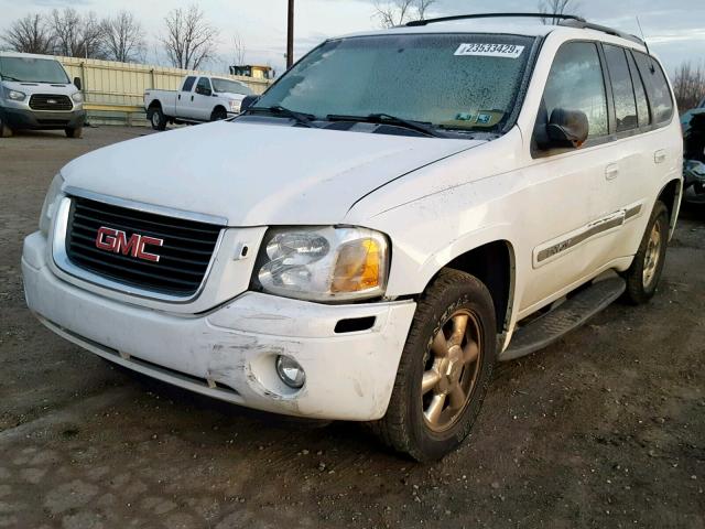 1GKDT13SX22130472 - 2002 GMC ENVOY WHITE photo 2