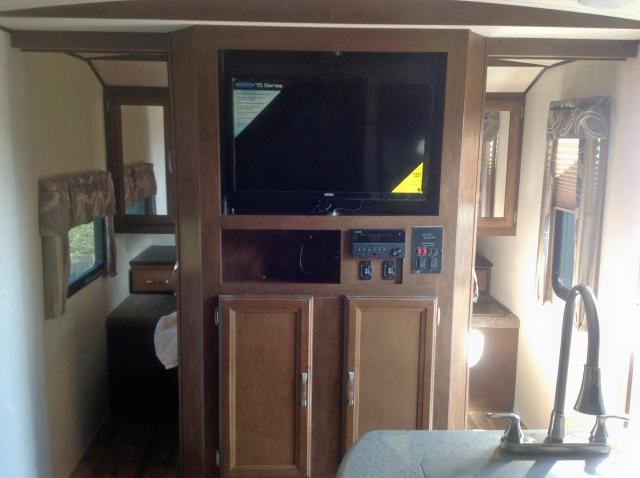 4X4TSBG28HU081757 - 2017 WILDWOOD HEMISHPERE Двухцветный фото 9