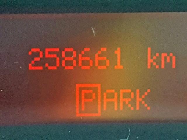 2G2WP522341360573 - 2004 PONTIAC GRAND PRIX GREEN photo 8